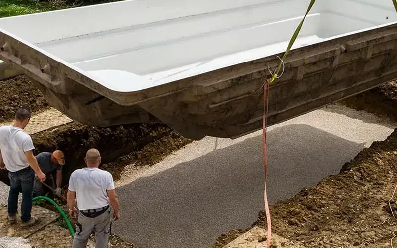 Piscine coque polyester Valais